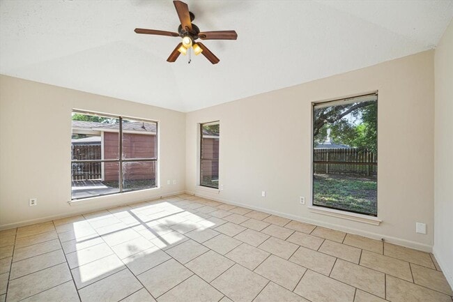 Building Photo - 2302 Bright Meadows Dr
