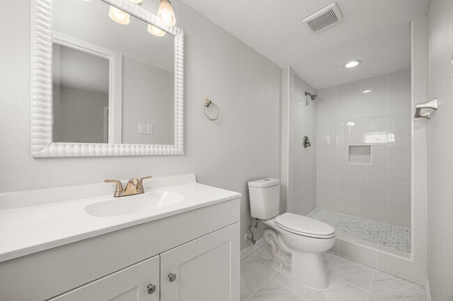 Building Photo - 6619 Maybank Dr