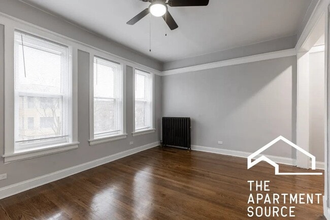 Building Photo - 6257 N Lakewood Ave