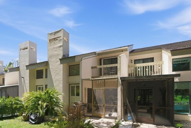 Building Photo - 6075 Glendale Dr