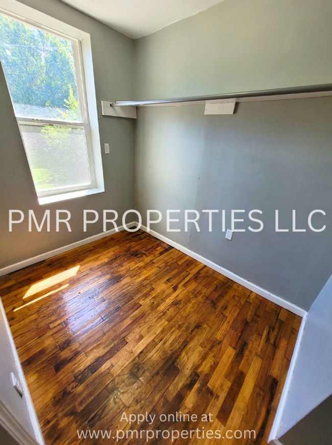 Building Photo - AVAILABLE SOON! 3 Bedrooms/2 Bathroom House