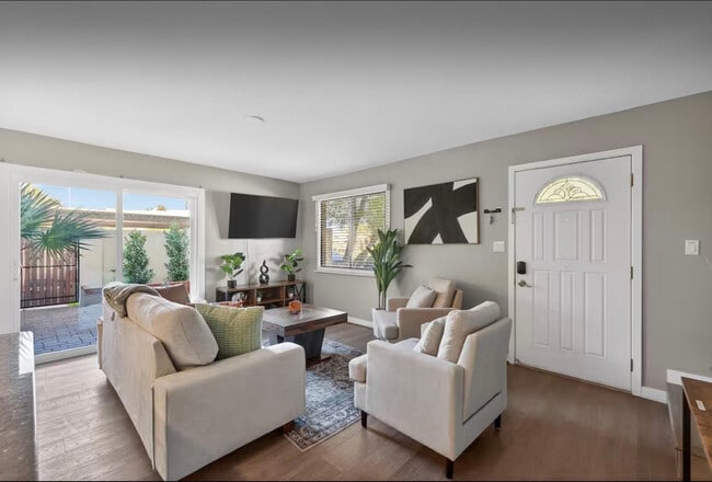 Building Photo - 7845 E Valley Vista Dr