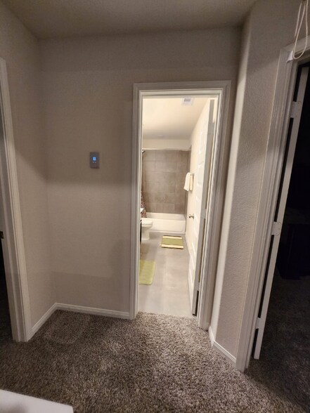 Building Photo - 3314 Dry Creek Dr