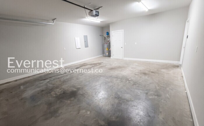 Building Photo - 5344 Roosevelt Rd