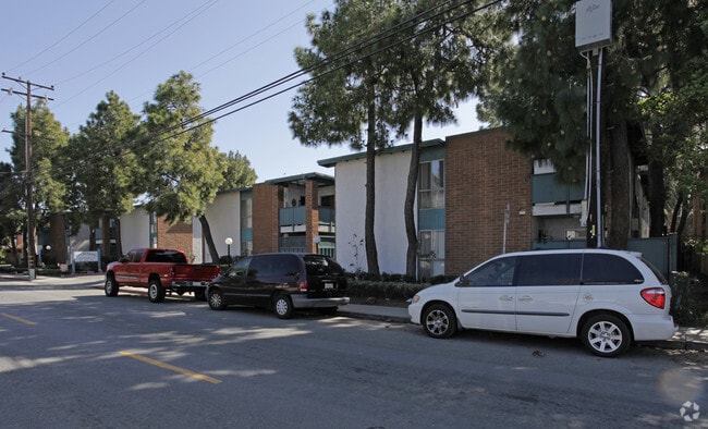 Building Photo - Bay Meadow Apartments