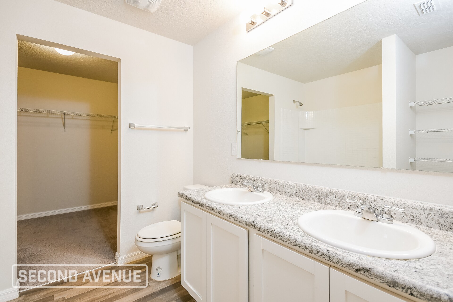 Building Photo - 106 Tulip Ln