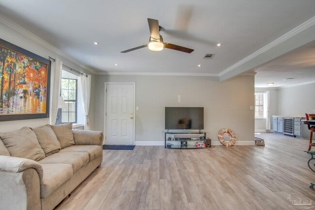 Building Photo - 7667 Old Hickory Dr