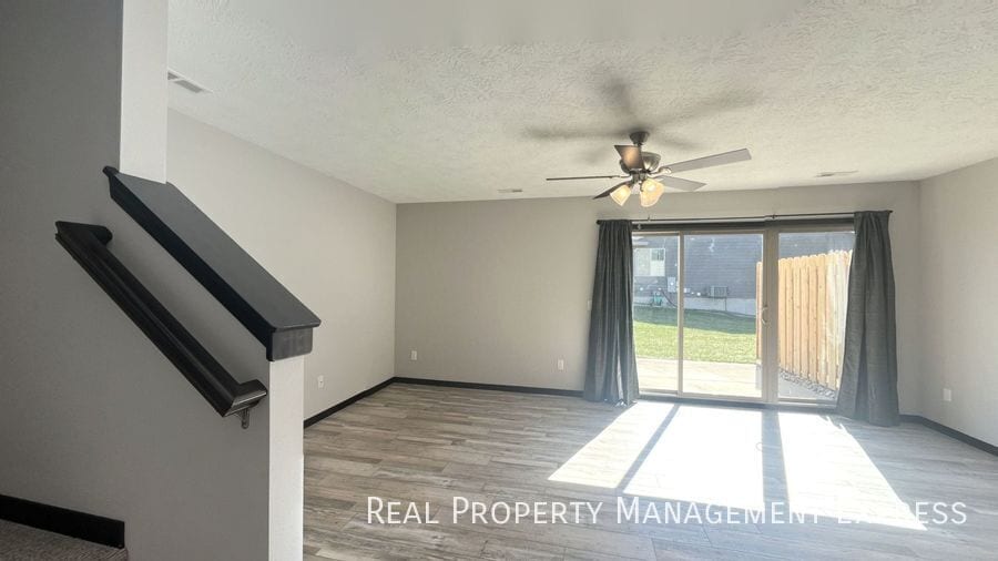 Building Photo - 9719 W Broek Dr