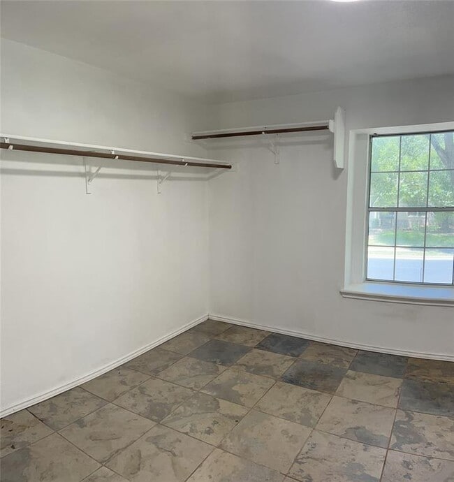 Building Photo - 5433 Hitcher Bend