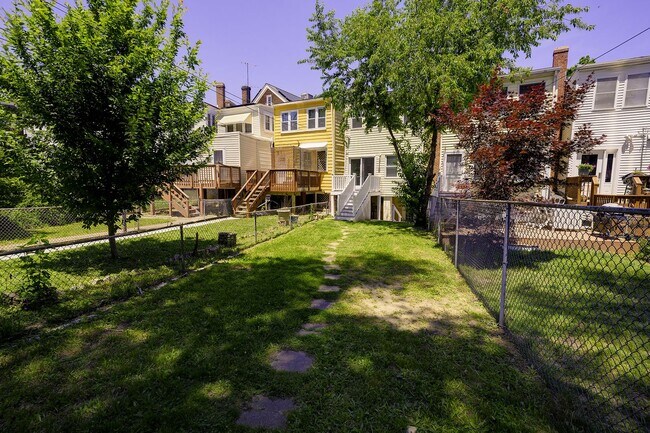 Building Photo - Charming & Renovated Petworth Rowhouse with Parking -  Available Now!