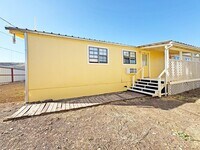 Building Photo - 408 W Holland Ave