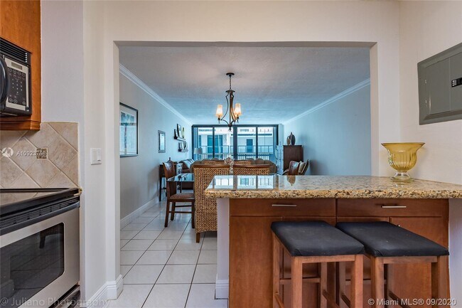 Building Photo - 2101 S Ocean Dr