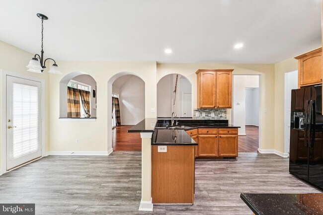 Building Photo - 109 Quail Ct