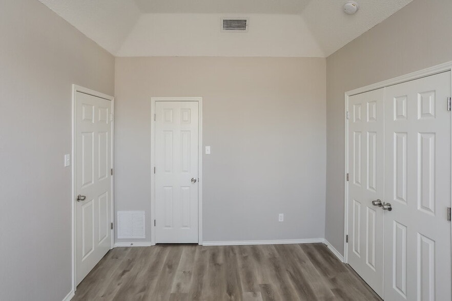 Building Photo - 532 Saddle Head Dr