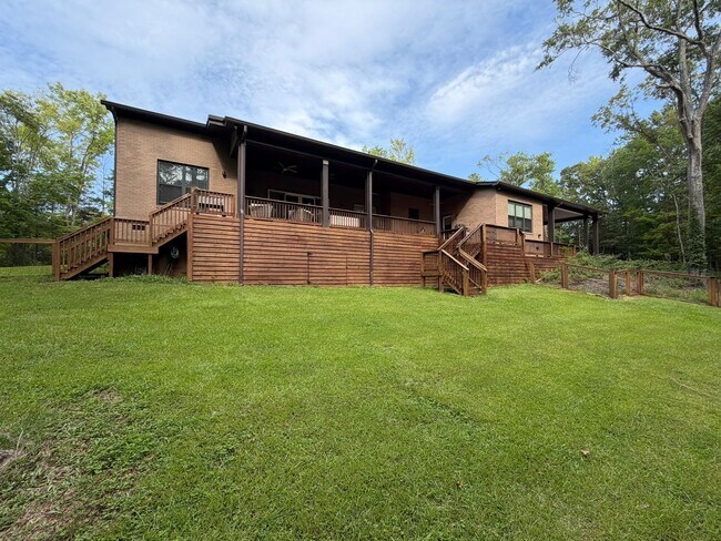 Building Photo - 110 Sterling Point Rd