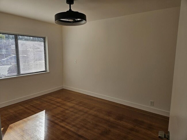 Building Photo - 3411 Crestmoor Dr