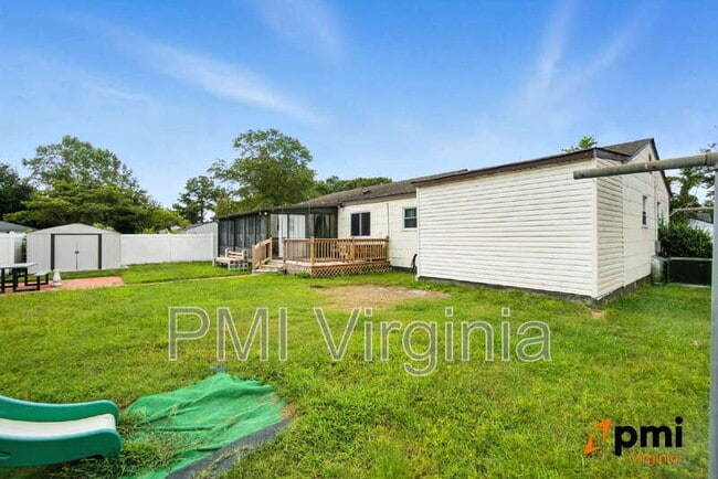 Building Photo - 3100 Kenelm Dr