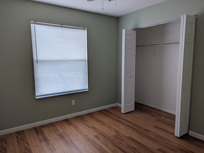 Building Photo - 861 Blackgum Ct