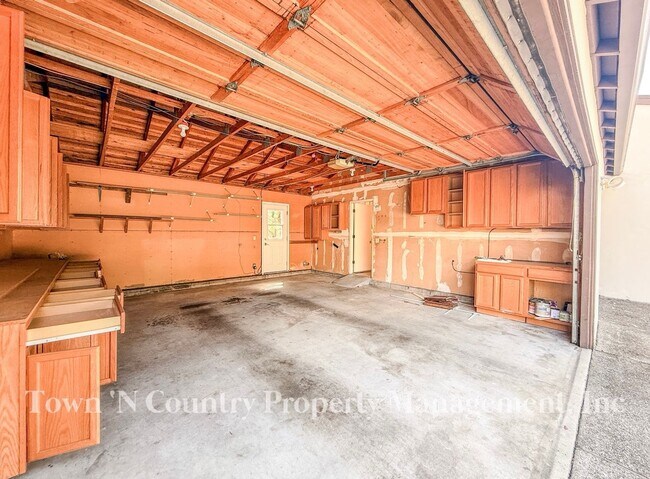 Building Photo - 26142 Carmel Knolls Dr