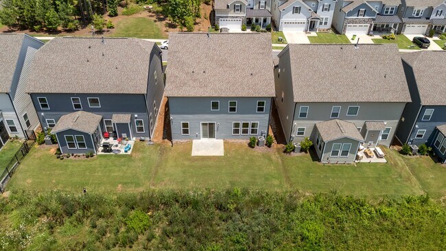 Building Photo - 824 Summit Crest Ct