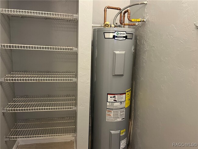 Building Photo - 340 E Glassboro Ct