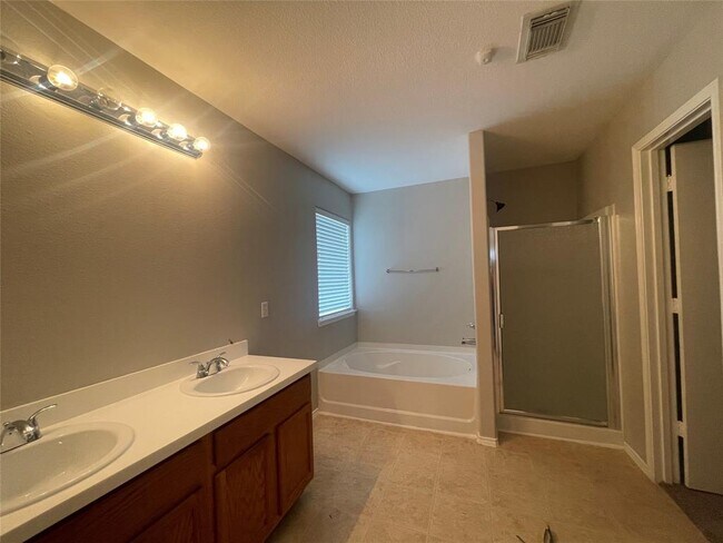 Building Photo - 18714 Desert Marigold Dr