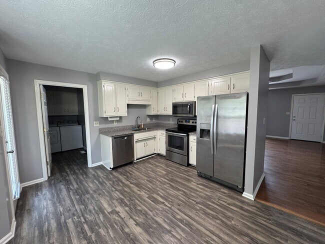 Building Photo - 110 S Dove Ct