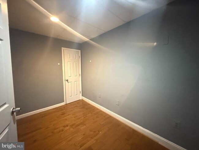 Building Photo - 132 W Washington St