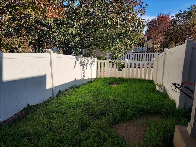 Building Photo - 802 Bull Creek Pkwy