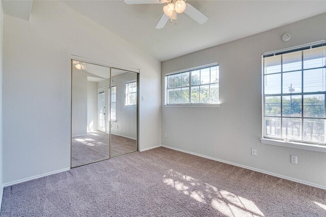 Building Photo - 1824 River Crossing Cir