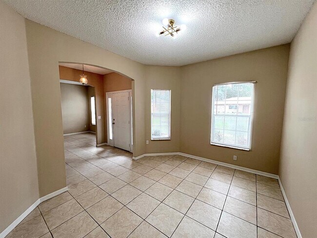 Building Photo - 36 Ripplewood Ln