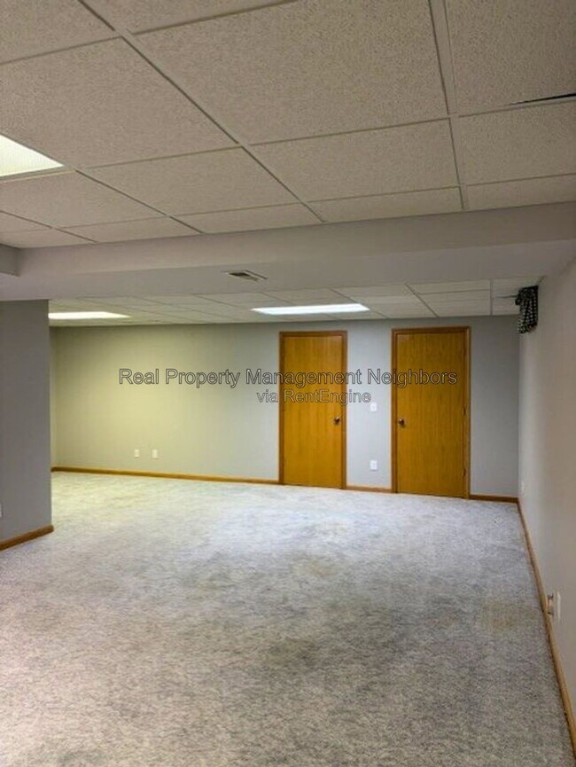 Building Photo - 1662 Klaver St SW