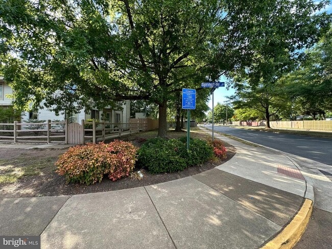 Building Photo - 1338 Springtide Pl