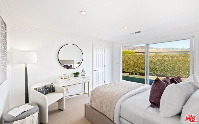 Building Photo - 18100 Wakecrest Dr