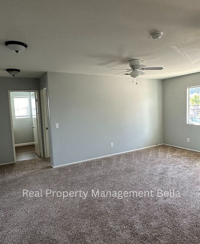 Building Photo - Lakeview Pool Retreat in a Private Cul-de-Sac Setting