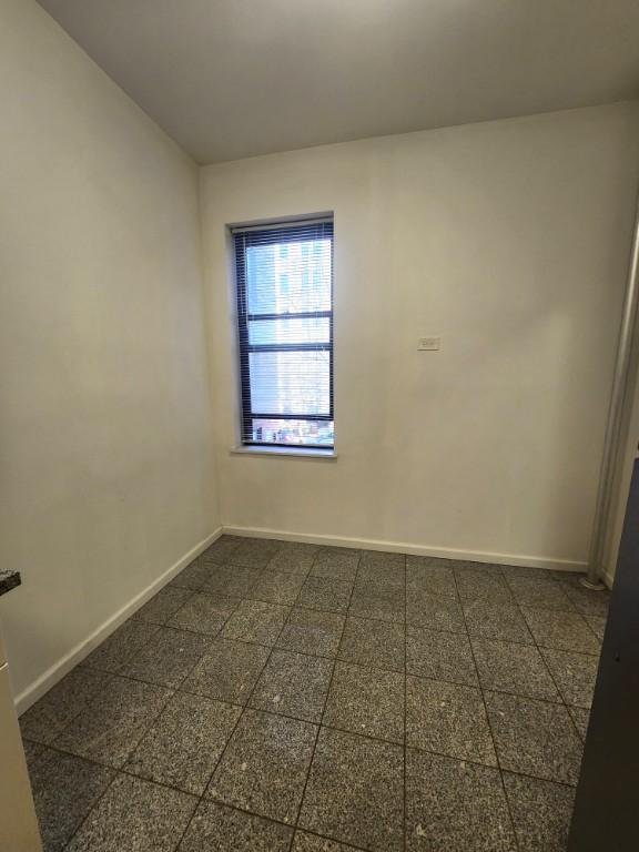 Building Photo - 1 bedroom in SUNNYSIDE NY 11104