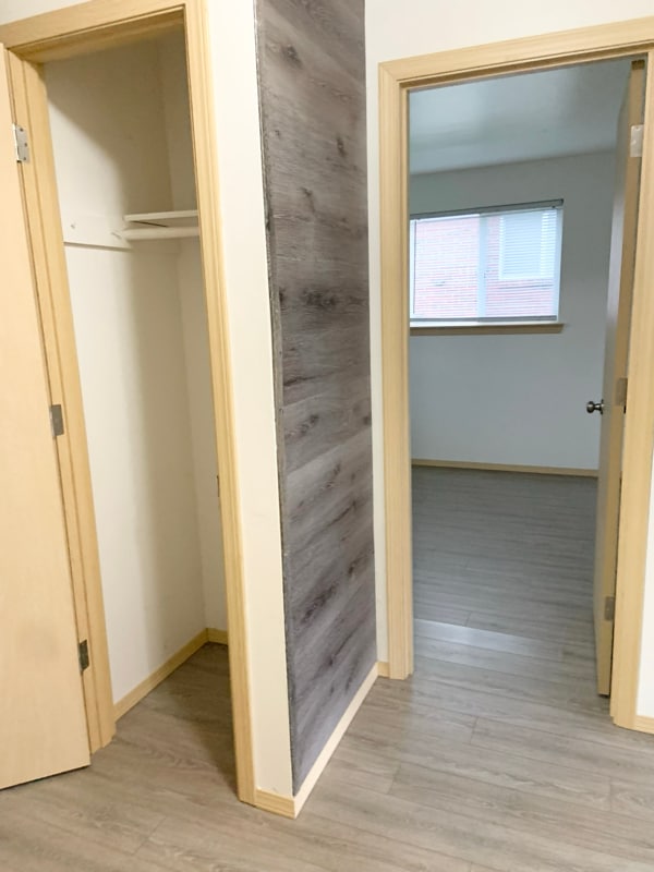 Building Photo - 9222 Kenwood Dr SW