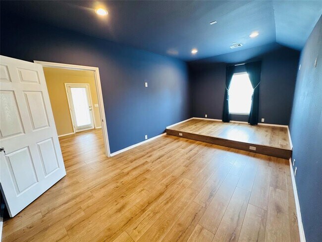 Building Photo - 26914 Harmony Shores Dr