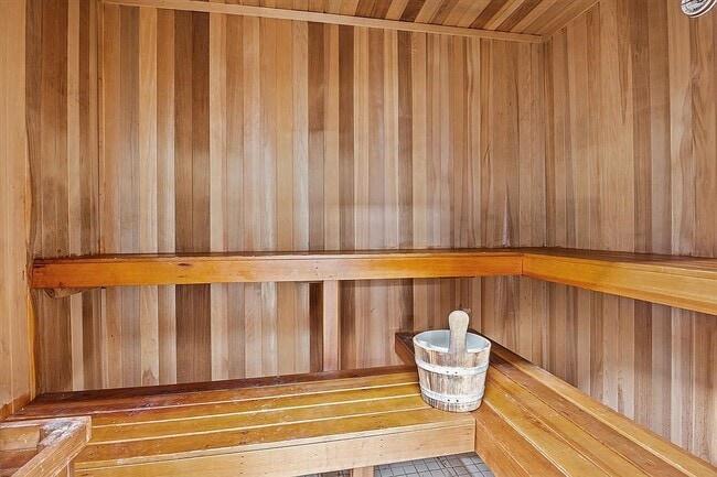 Building Photo - 23-22 30th Rd