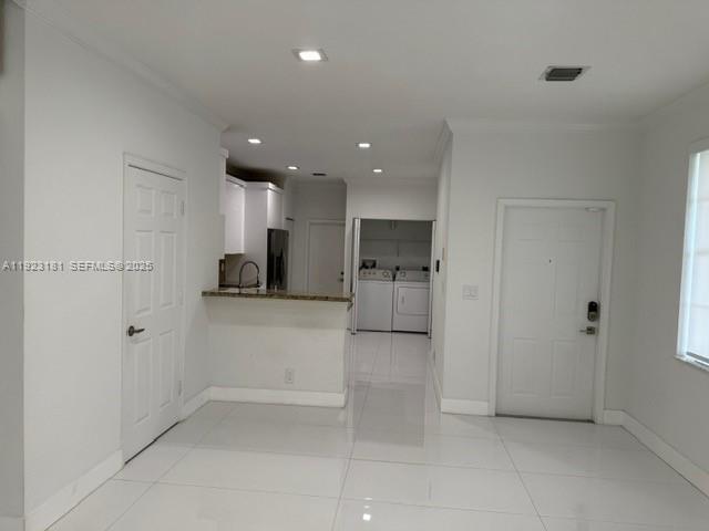 Building Photo - 3872 Tree Top Dr