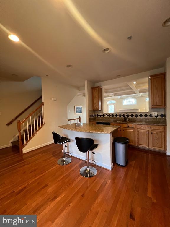 Building Photo - 604 Ridgemont Ave