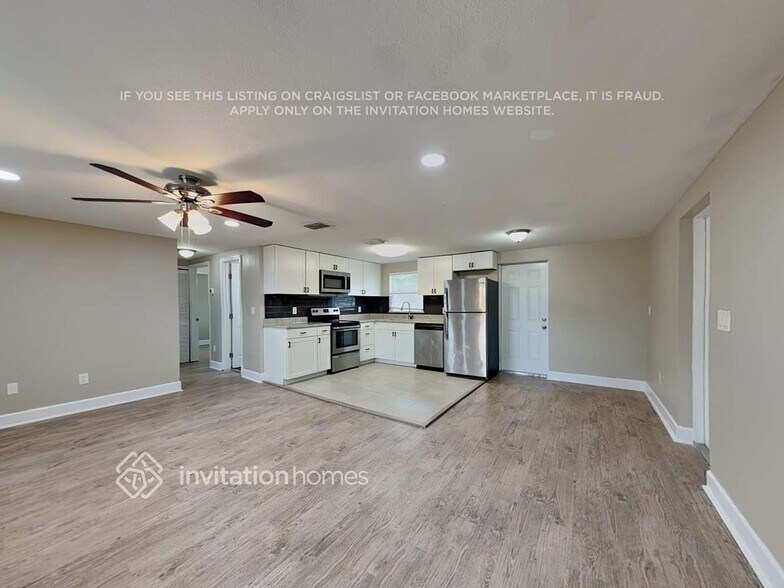 Building Photo - 201 Spring Lake Cir