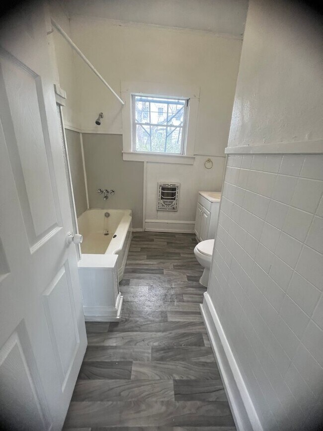 Building Photo - North Waco