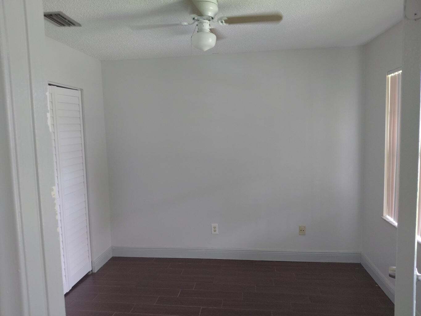 Building Photo - 1322 Pines Ln