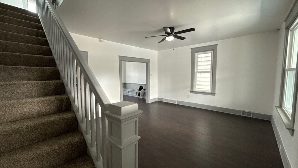 Building Photo - 46 Broadway Ave