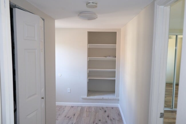 Building Photo - 1112 Flamingo Ave