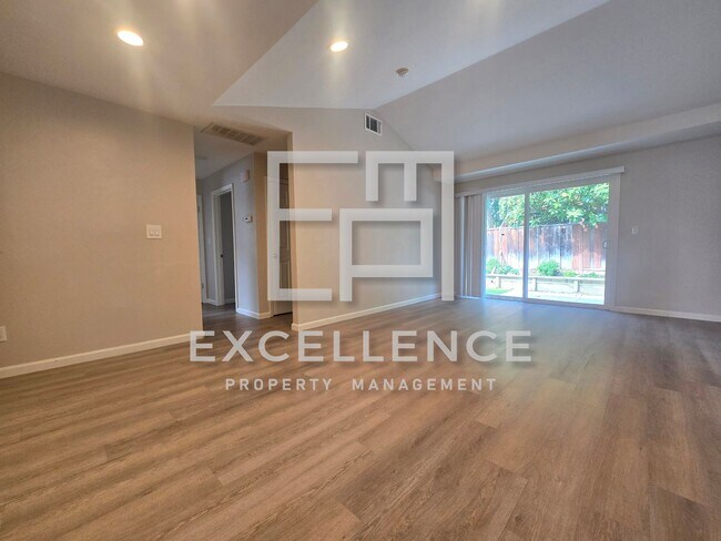 Building Photo - 117 Winslow Ct