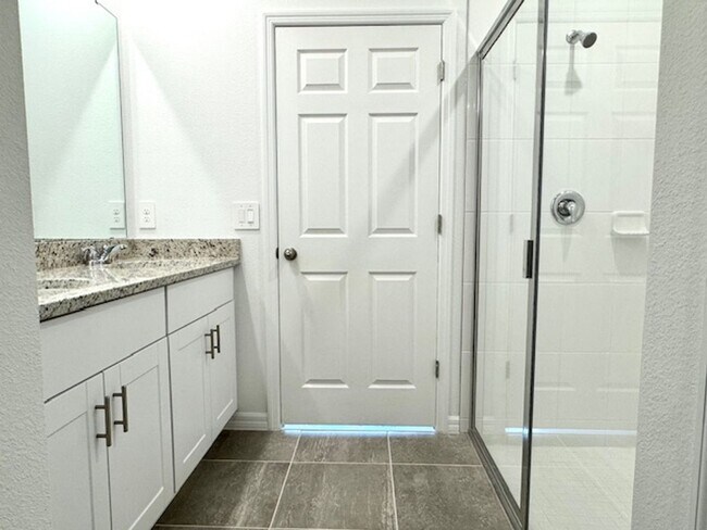 Building Photo - Brand new, energy-efficient 4 Bedroom Home...