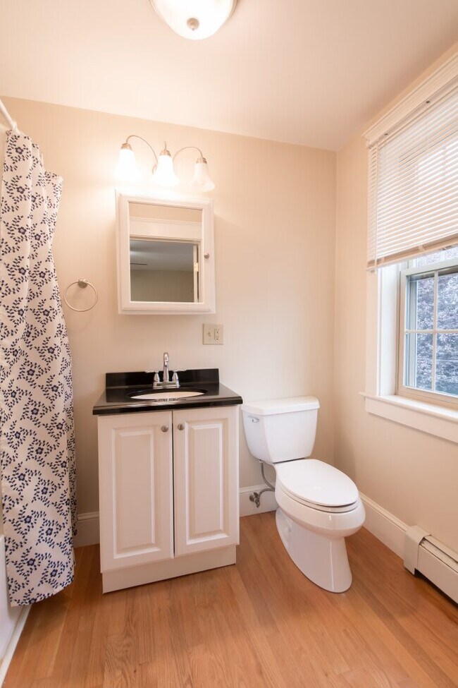 Building Photo - 51 Kingston Ave