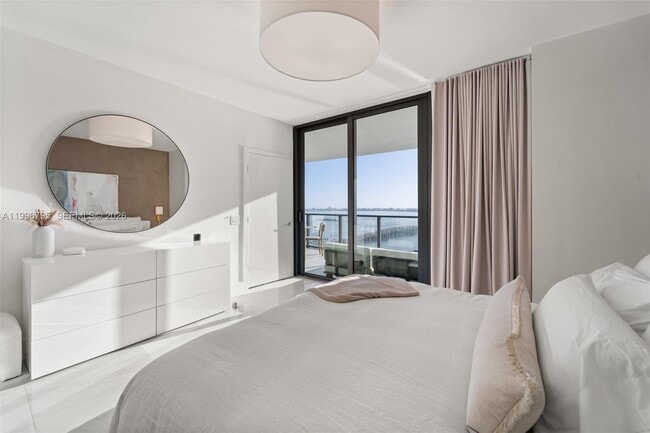 Building Photo - 3131 NE 7th Ave